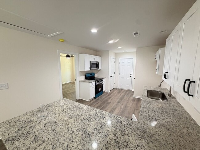Photo - 334 Dockery St