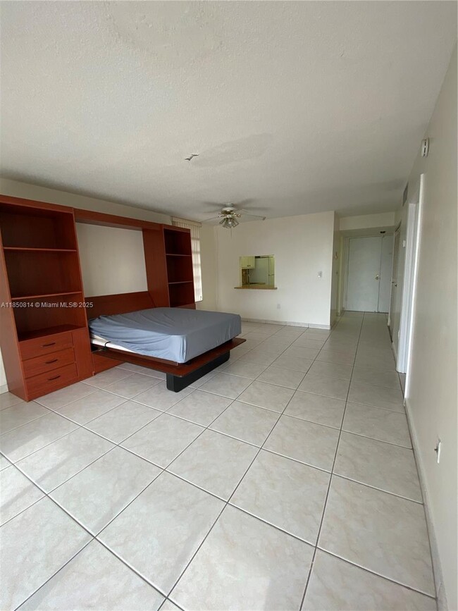 Photo - 16751 NE 9th Ave Unit 612