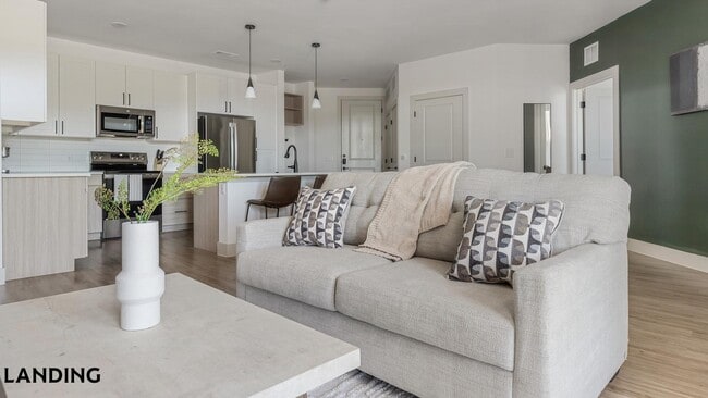 Building Photo - 18111 La Cantera Terrace
