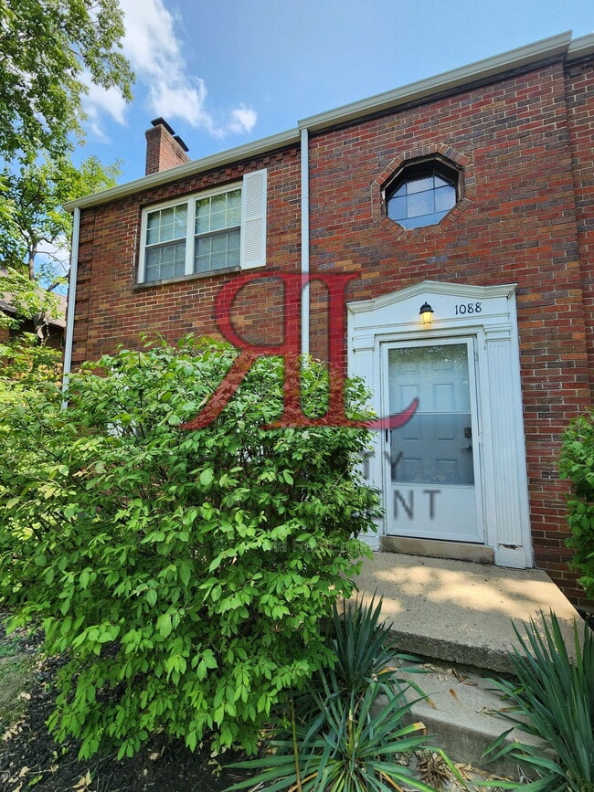 Photo - 1088 Northwest Blvd Unit D