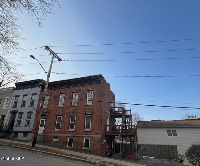 Building Photo - 8 Harrison Ave