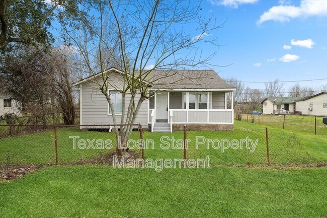 Photo - 1107 Defender St