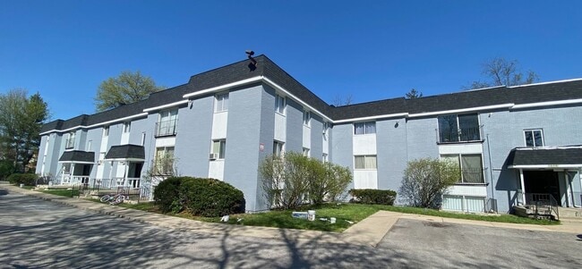 1624-1632 Linden Dr