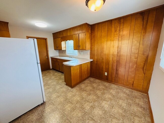 Photo - 485 Second St.