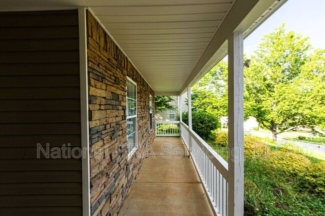 Photo - 185 Vintage Dr