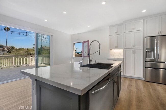 Photo - 33802 Street of the Violet Lantern