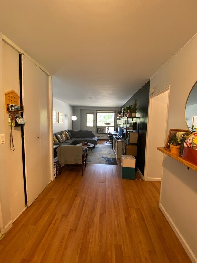 Photo - 6145 98th St