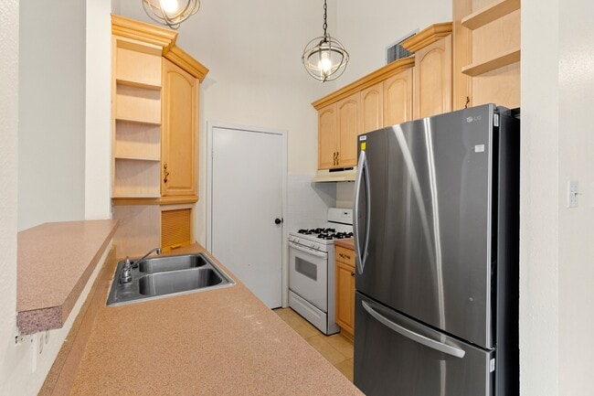 Photo - 5216 Beaverbrook Dr