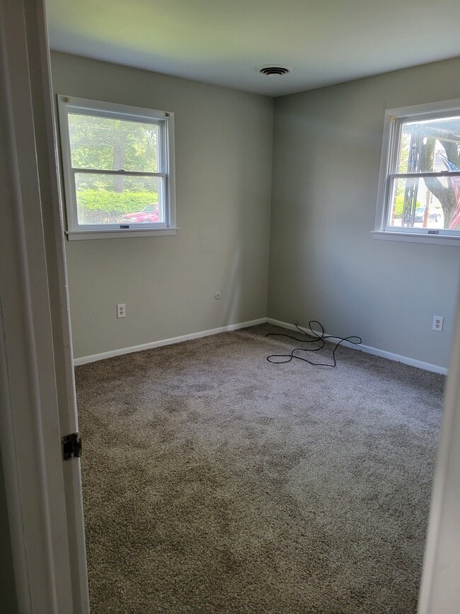 Building Photo - 4822 Kutztown Rd Unit 3