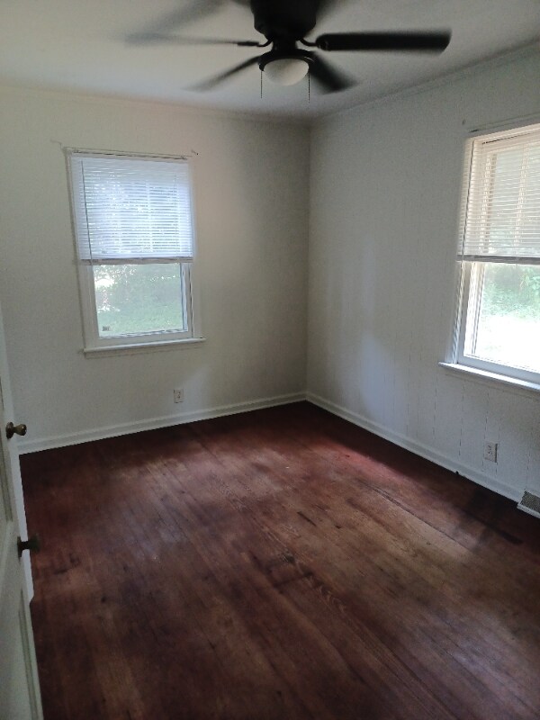 Photo - 217 Westerwood Dr Unit 1 utilities included