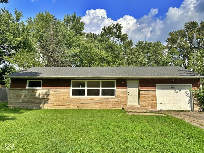 Building Photo - 2725 Kristen Dr W