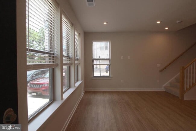 Building Photo - 2474 Connector Aly Unit 48A