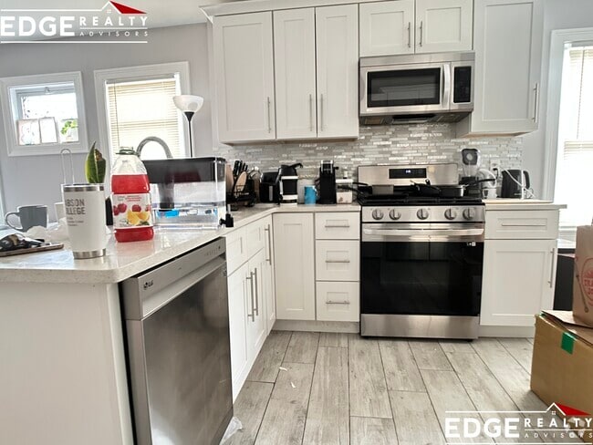 Building Photo - 51 Elmira St Unit 2 Rental