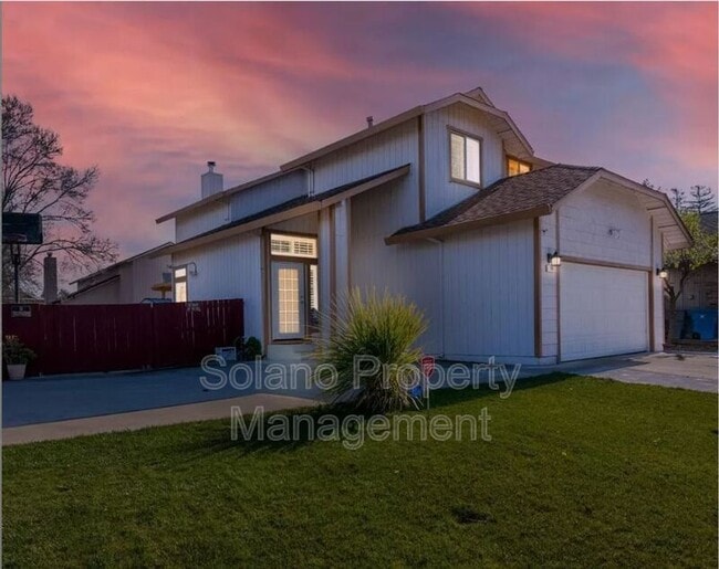 Building Photo - 398 Aaron Cir