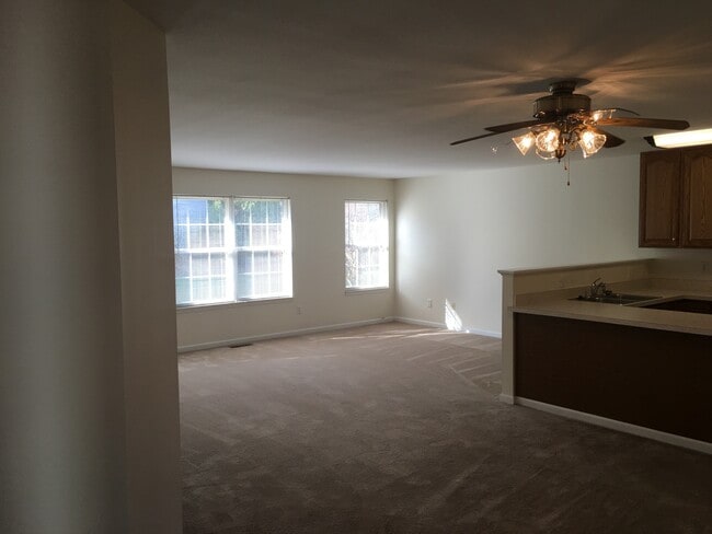 Building Photo - MFI Single Family, Heather Road Unit 84