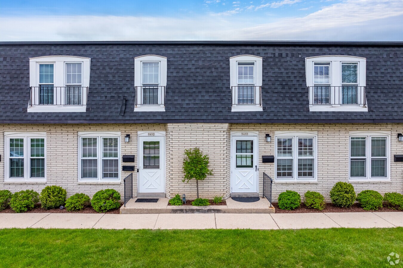 Entry - Cherrywood Village Condominium