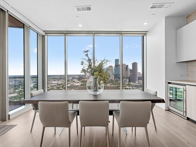 Building Photo - 1711 Allen Pkwy Unit 2606 Rental