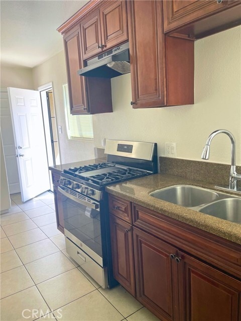 Photo - 2860 Randolph St