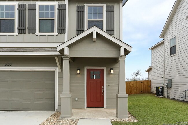 Photo - 401 W Commerce St