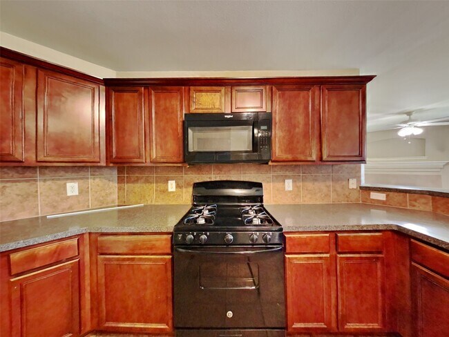 Photo - 631 Gateship Dr