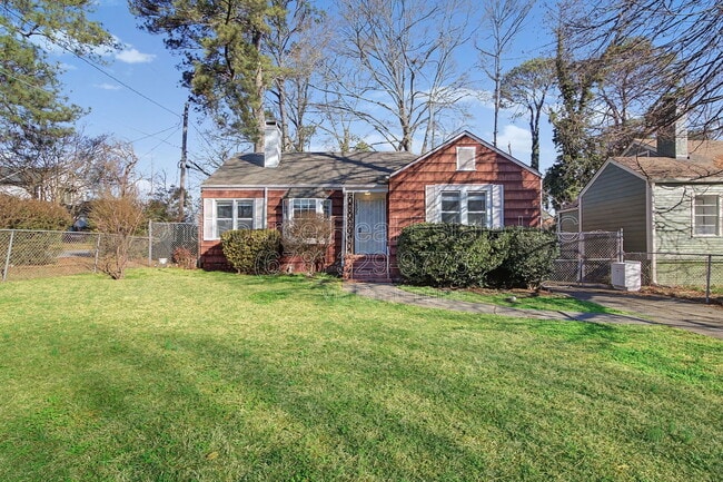 Photo - 1895 Markone St NW