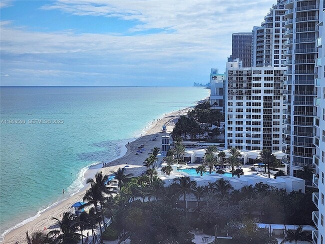 Photo - 2751 S Ocean Dr Unidad 204s