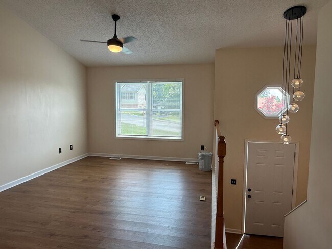 Photo - 129 Meadowlark Drive