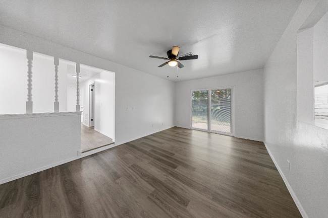 Photo - 3232 Parker Dr