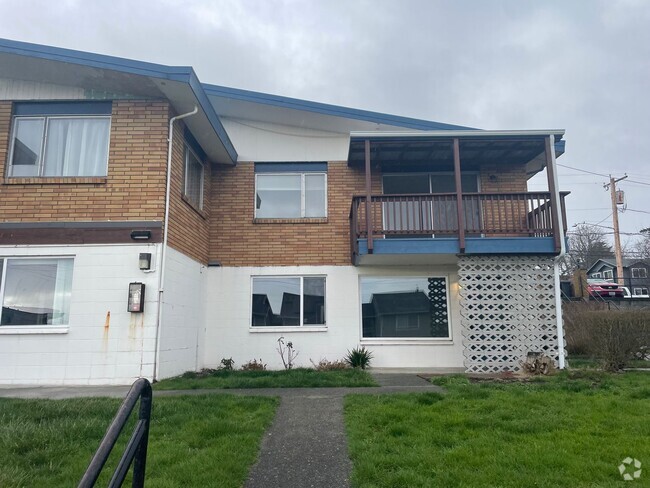 Building Photo - Moore (1321 SE 9th Ave &amp; 1320 SE 10th ... Unit #102 Rental