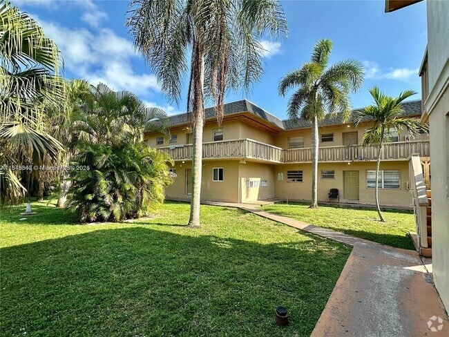 Building Photo - 1350 NE 119th St Unit 135001 Rental