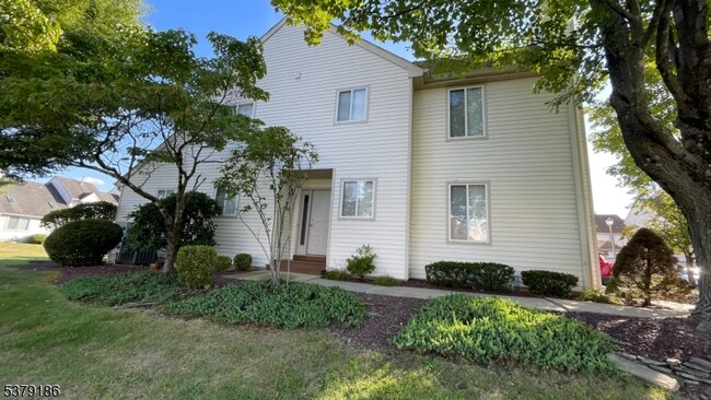 Photo - 12 Independence Ct