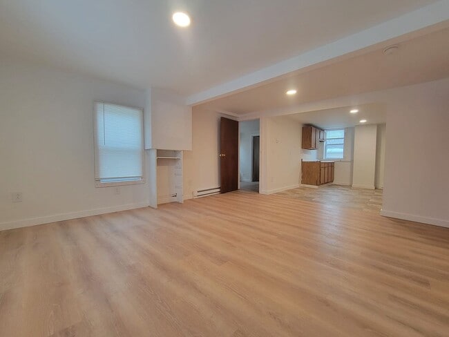 Photo - 510 N Albany St Unit APT #2