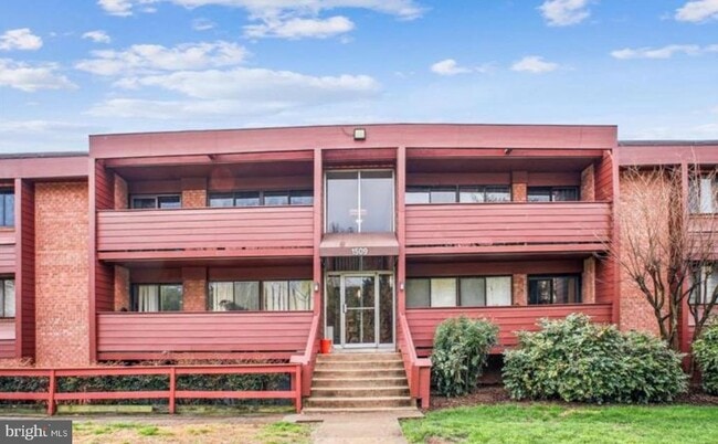 Photo - 1509 S George Mason Dr Apartamento Unidad 22
