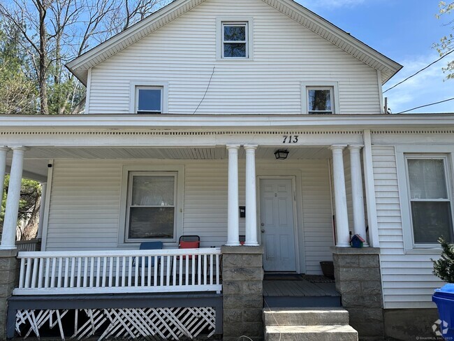 Building Photo - 713 S Main St Rental