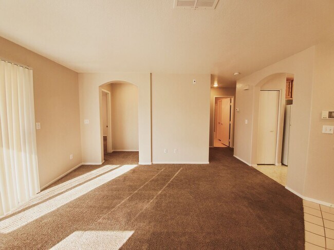 Photo - CUTE GATED 2BD/2BA CONDO IN LAS VEGAS! Unidad 201