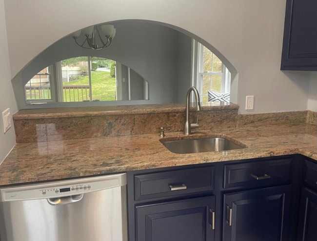 Photo - 173 Foxbridge Village Rd