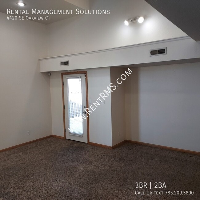 Photo - 4420 SE Oakview Ct