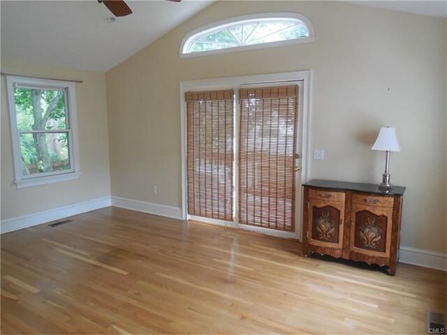 Photo - 211 Hunyadi Ave