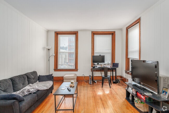 1BR, 1BA - 610SF - Living Room - 318 E Seneca - Downtown Ithaca