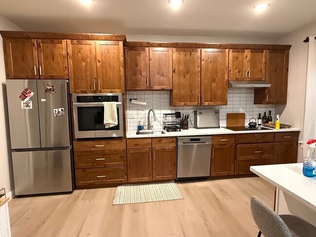Building Photo - 400 W Broadway Unit 208 Rental