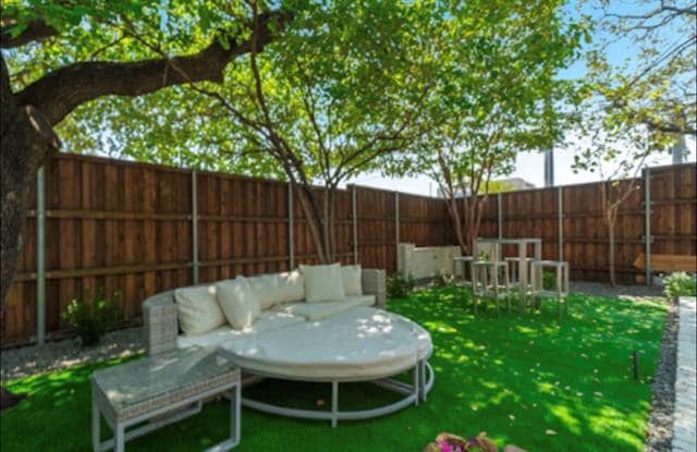 Photo - 9003 Villa Park Cir