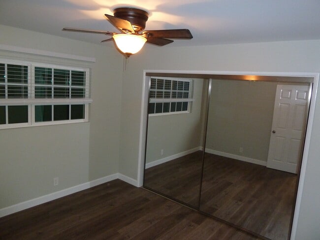 Masster bedroom - 521 Manhattan Ave
