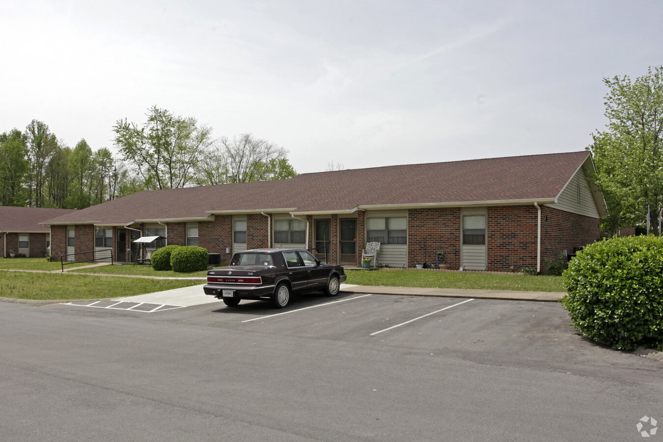 Photo - Golden Oaks Village