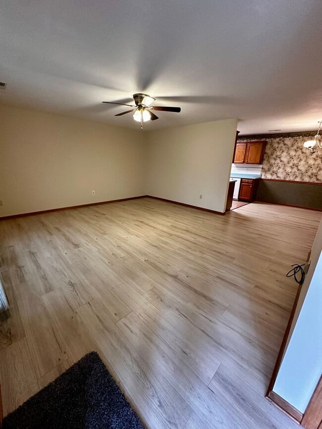 Photo - 3 Bedroom Home with Workshop in Boonville