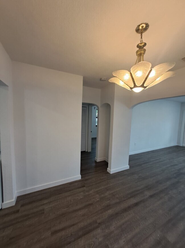 Photo - 2835 SW 2nd Ave