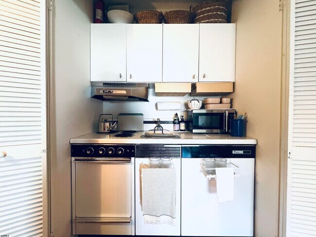 Photo - 4800 N Vassar Square Unit 1009A