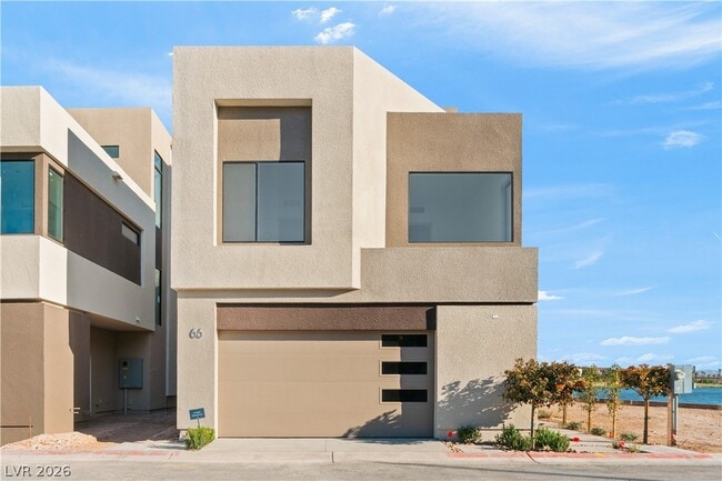 66 Lakefront Dr