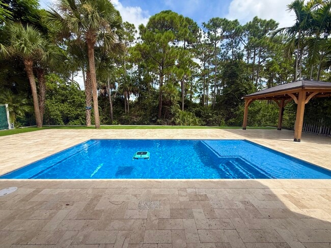 Photo - 212 Lone Pine Dr