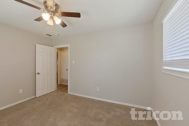 Photo - 545 Sharp Dr