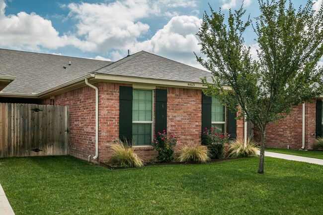 Three bedroom townhome in Tradewinds - Three bedroom townhome in Tradewinds